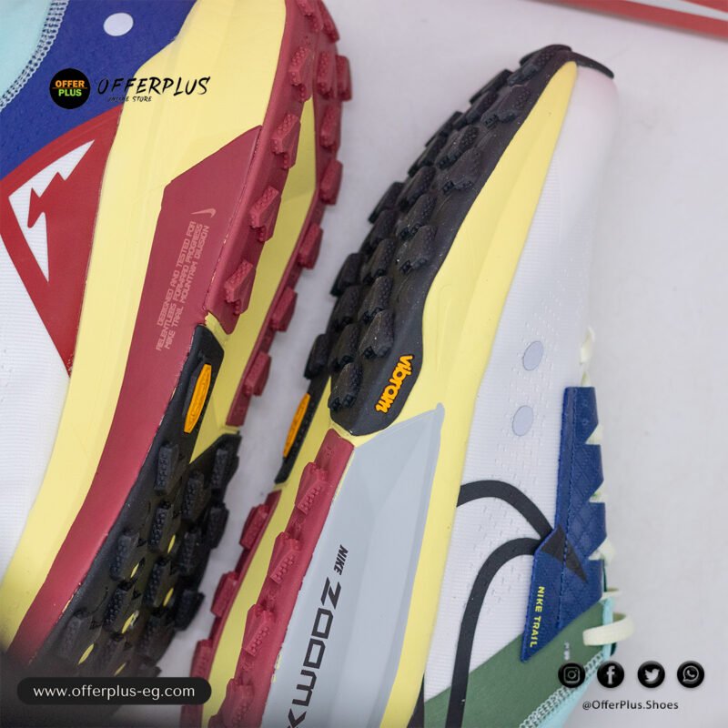 ⁦Nike Zegama Trail 2 Sneakers 2025_White⁩ - الصورة ⁦4⁩